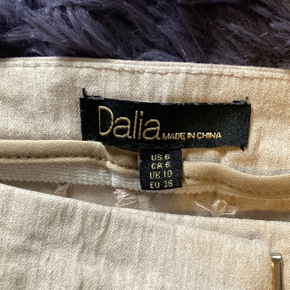 Dalia light tan ankle Pants‎ - Picture 3 of 7